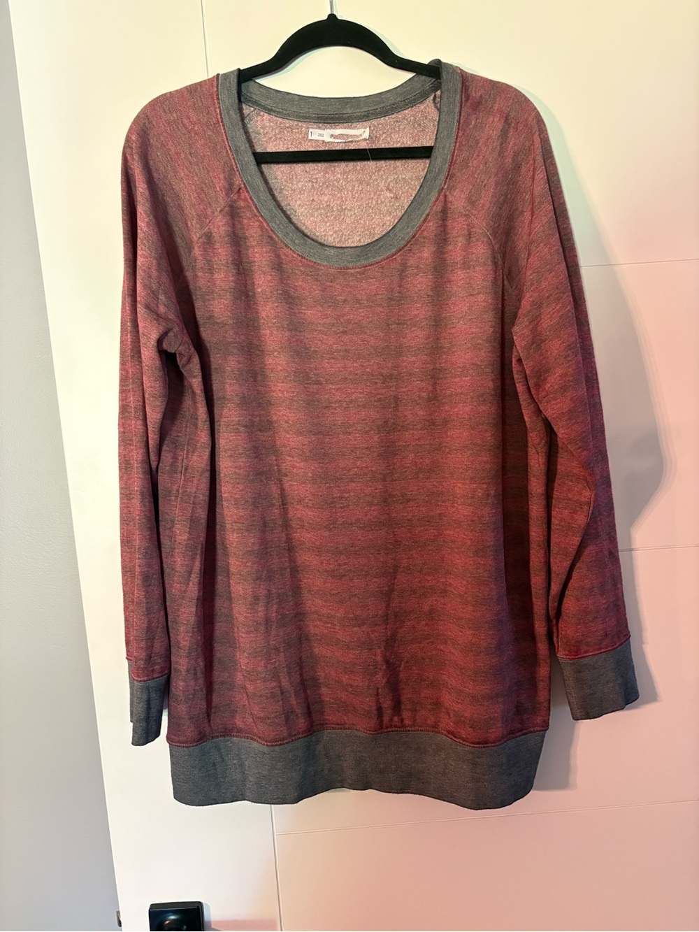 Maurices Pink Heathered Crewneck Sweater with Gray Trim